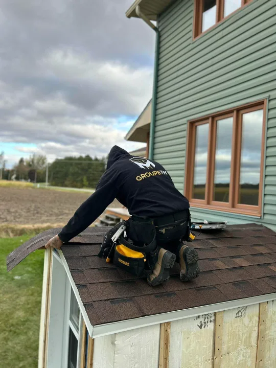 Installation et réfection complète de toiture résidentielle